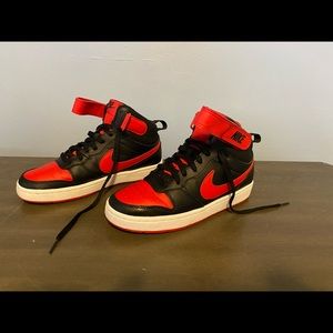 Nike Court Borough Mid GS "Bred" Boys Size 5Y Black Red  CD7782-003 no box